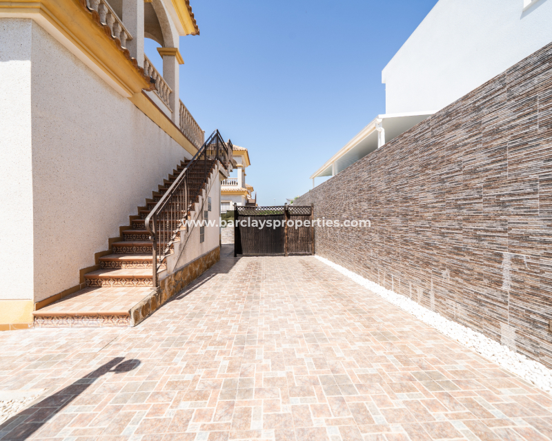 Revente - Maison Individuelle - Urb. La Marina