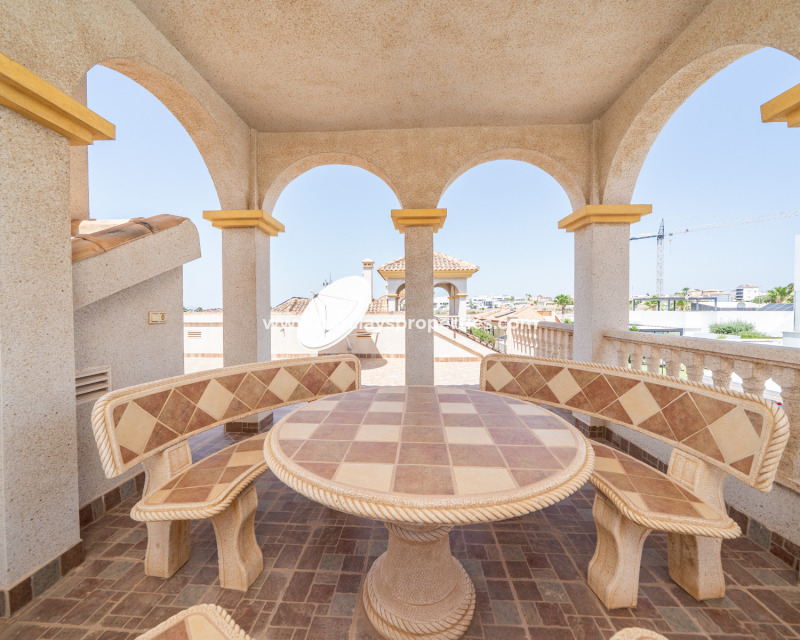 Revente - Maison Individuelle - Urb. La Marina