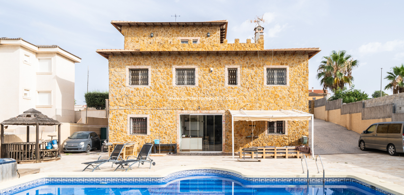 Revente - Maison Individuelle - Urb. La Marina