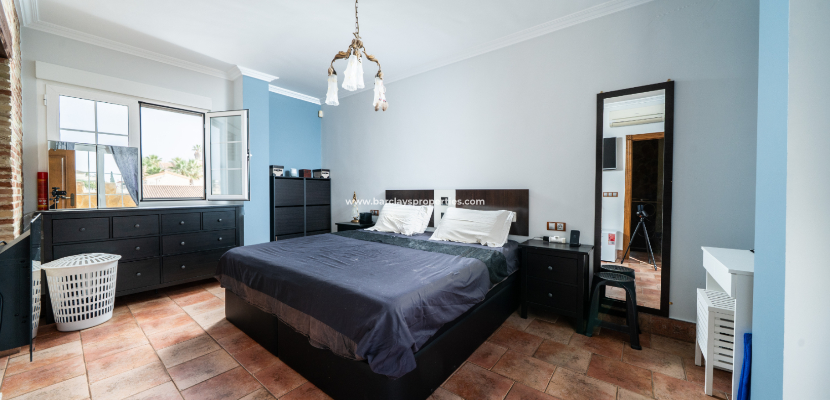 Revente - Maison Individuelle - Urb. La Marina