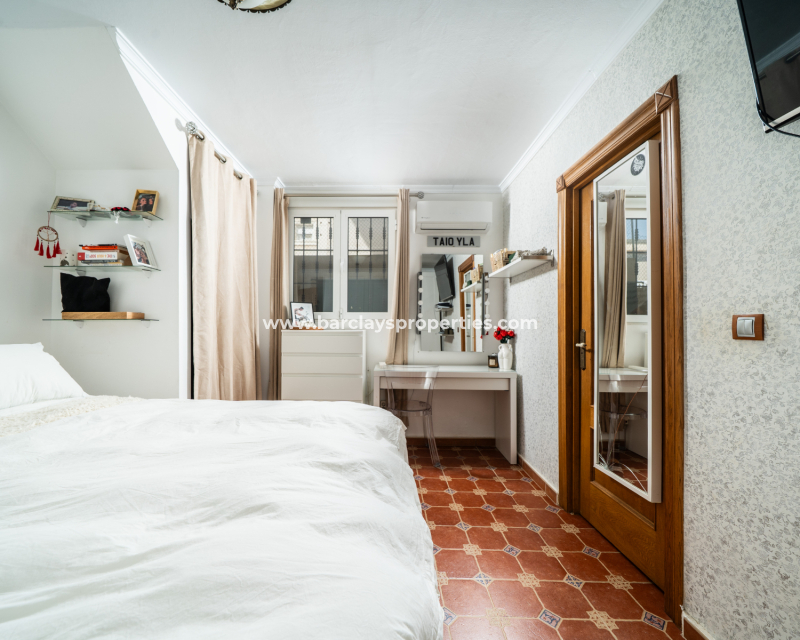 Revente - Maison Individuelle - Urb. La Marina