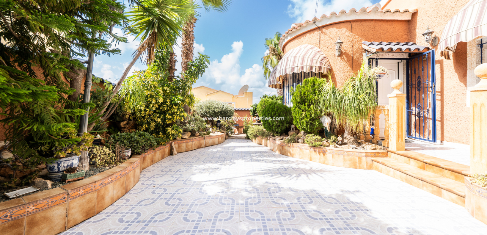 Revente - Maison Individuelle - Urb. La Marina