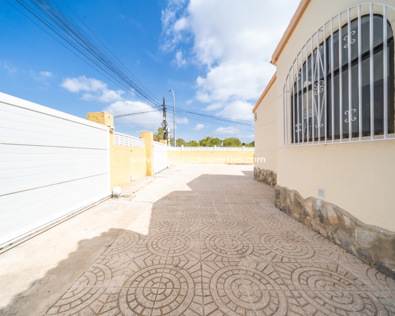 Revente - Maison Individuelle - Urb. La Marina