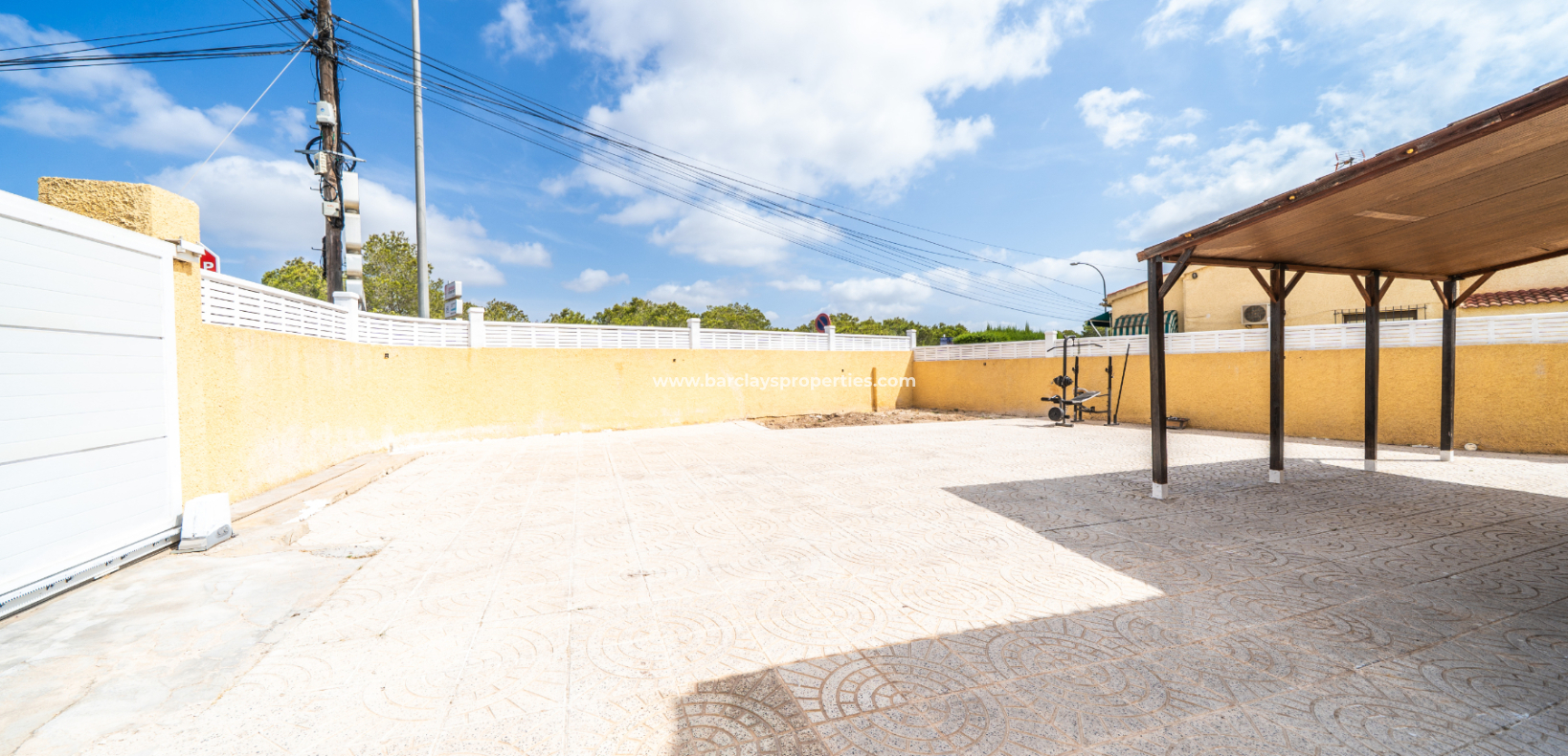 Revente - Maison Individuelle - Urb. La Marina