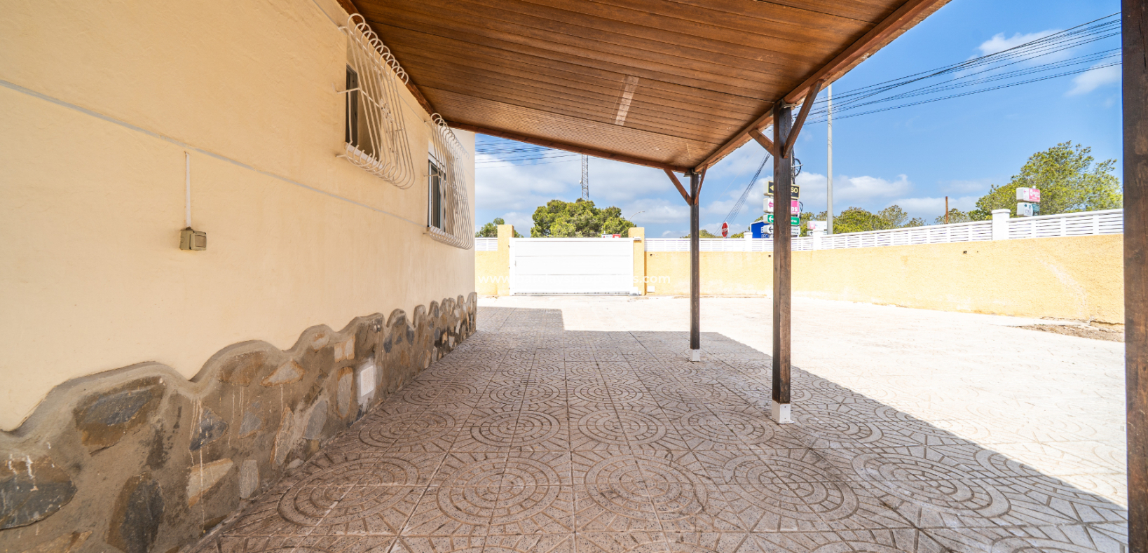 Revente - Maison Individuelle - Urb. La Marina