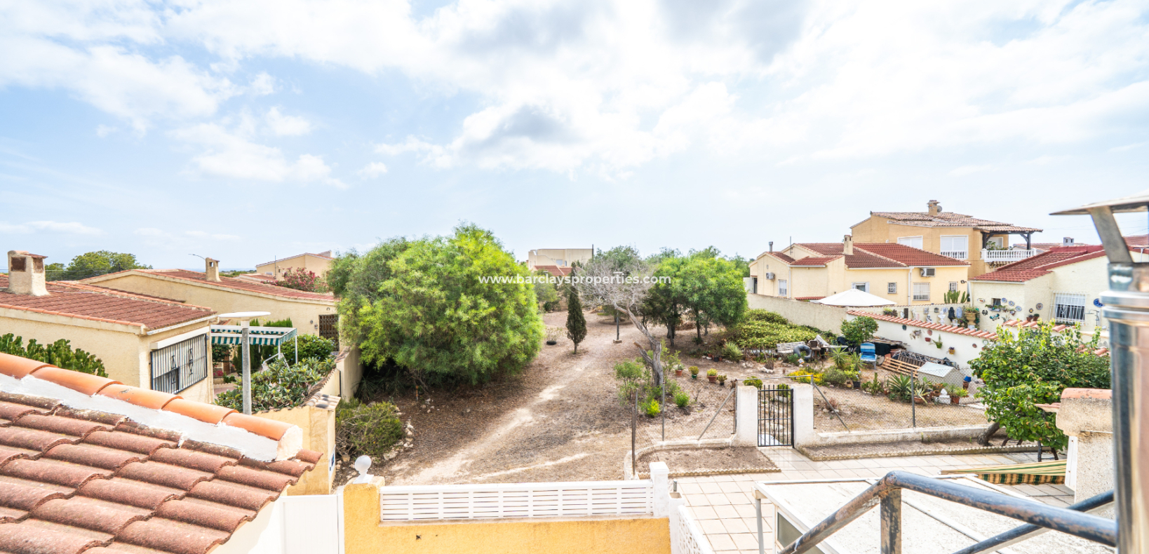 Revente - Maison Individuelle - Urb. La Marina