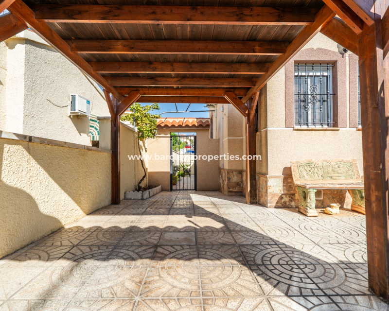 Revente - Maison Individuelle - Urb. La Marina