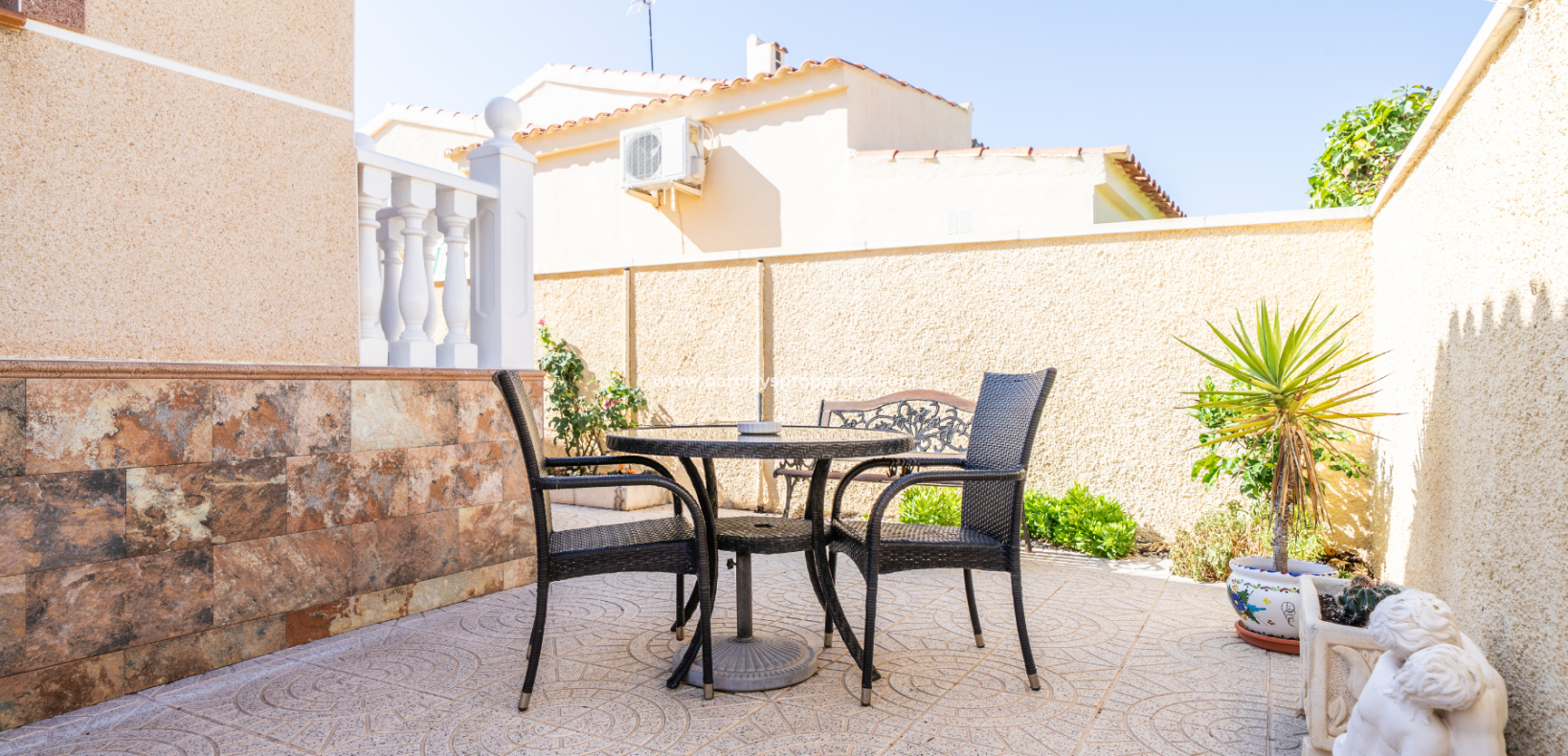 Revente - Maison Individuelle - Urb. La Marina