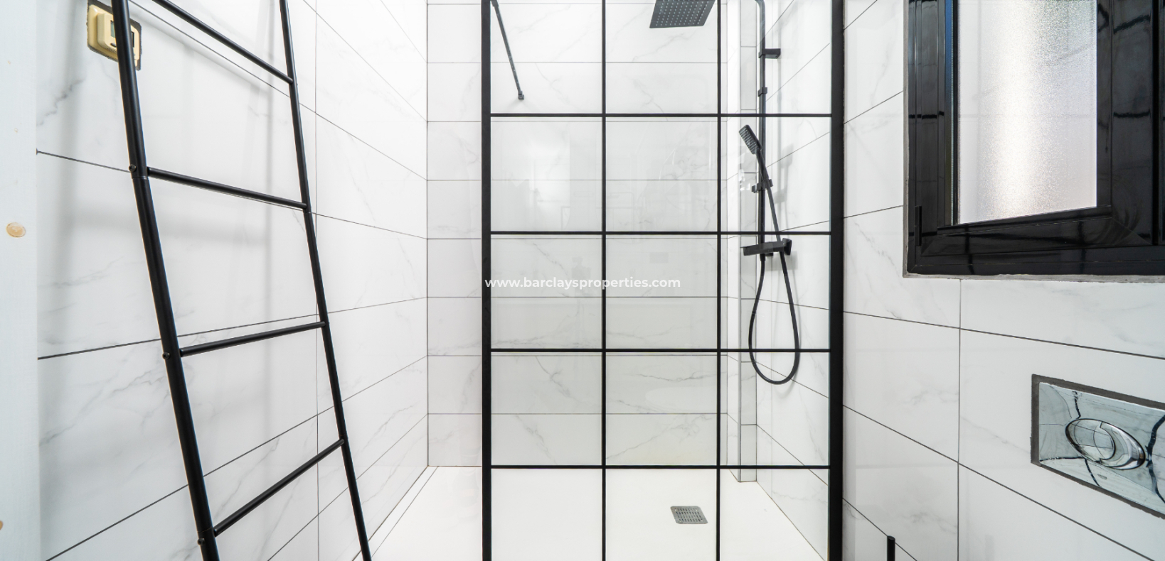 Revente - Maison Individuelle - Urb. La Marina