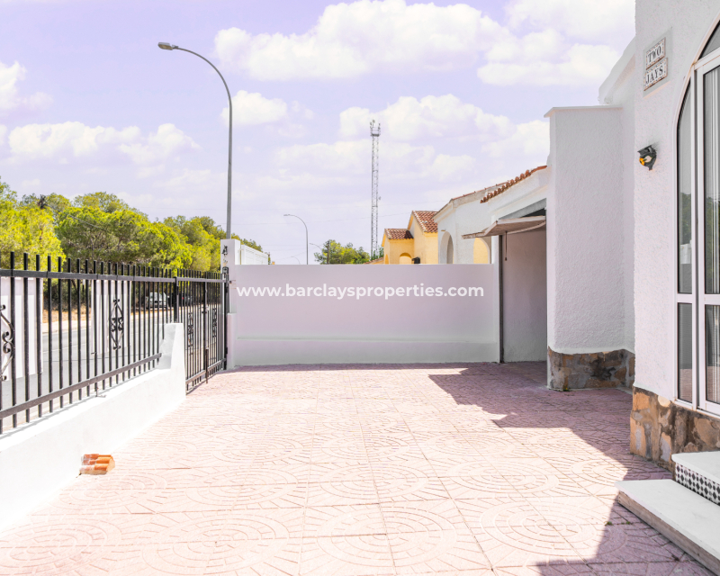 Revente - Maison Individuelle - Urb. La Marina