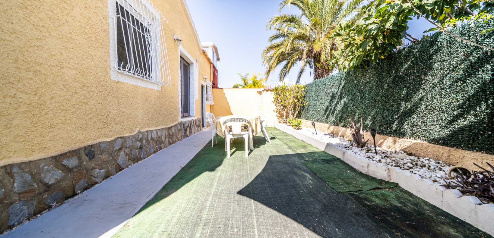 Revente - Maison Individuelle - Urb. La Marina