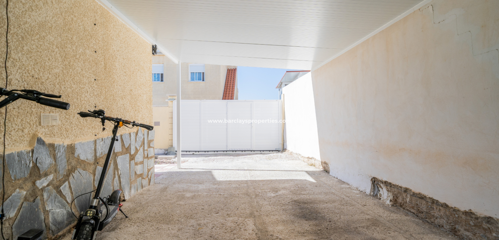 Revente - Maison Individuelle - Urb. La Marina