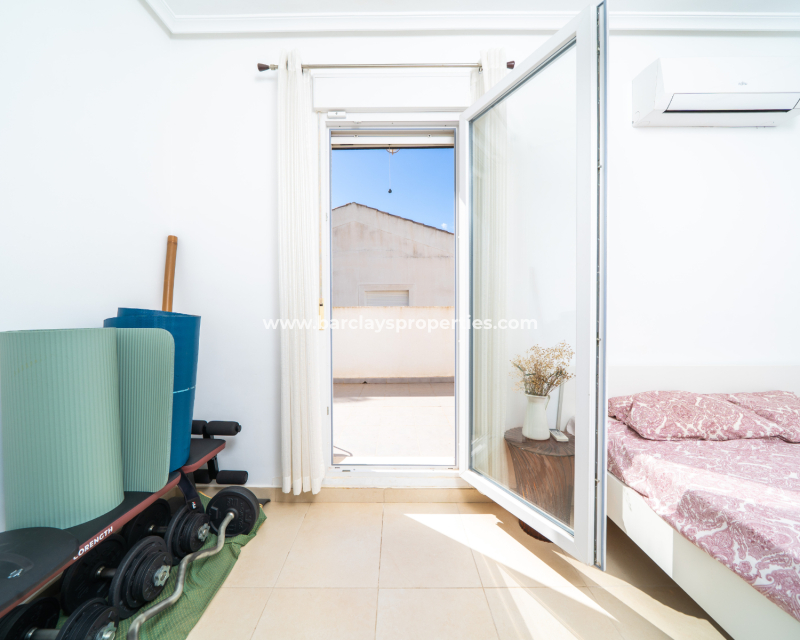 Revente - Maison Individuelle - Urb. La Marina