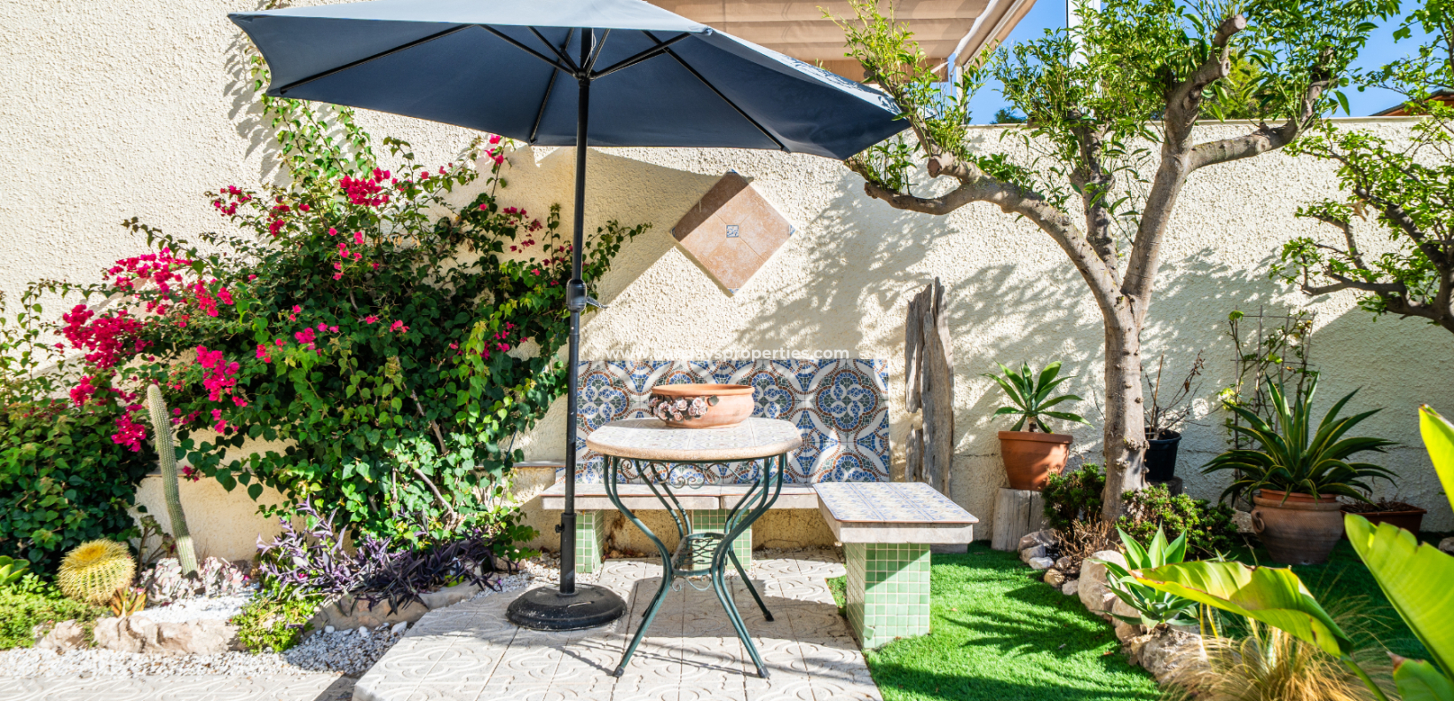 Revente - Maison Individuelle - Urb. La Marina