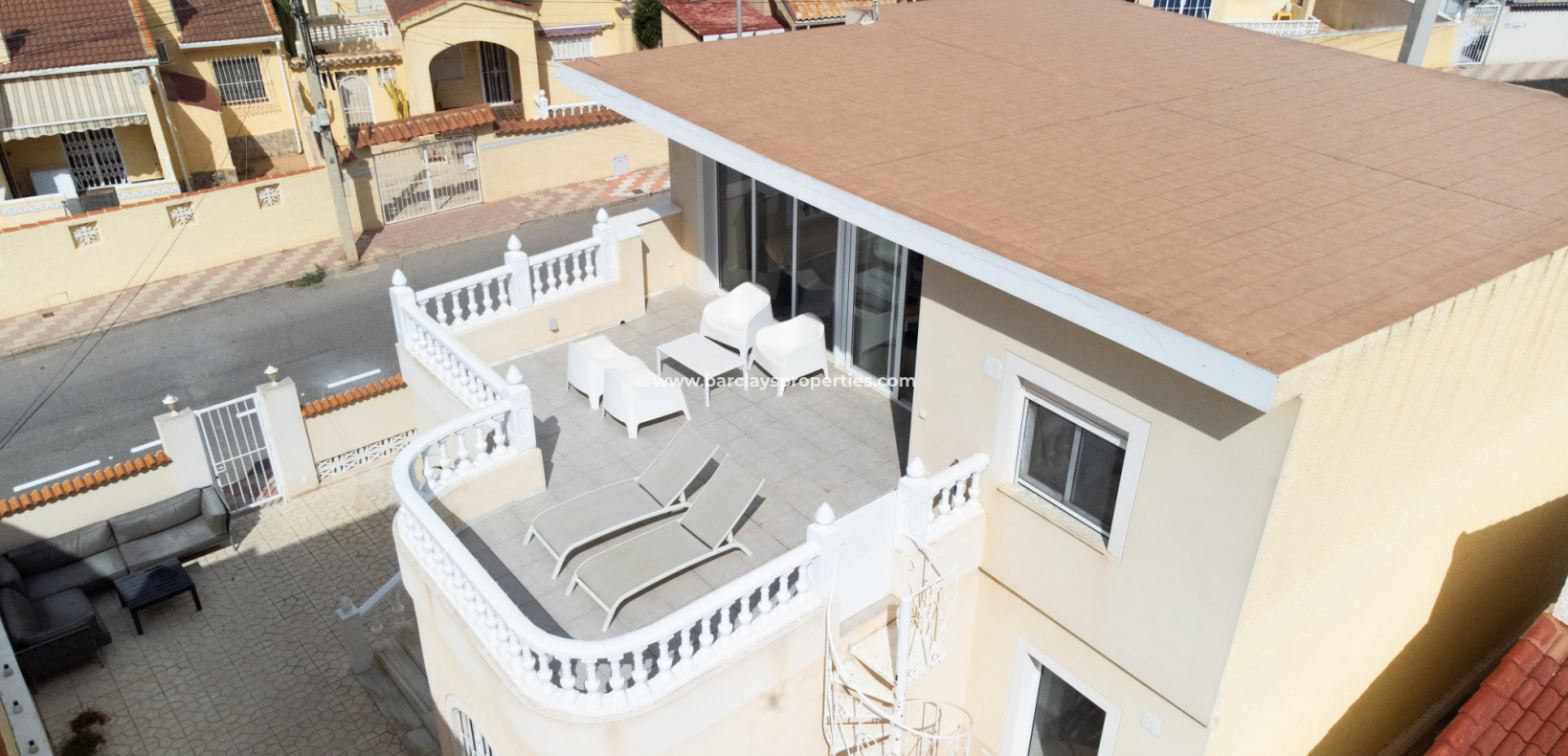 Revente - Maison Individuelle - Urb. La Marina