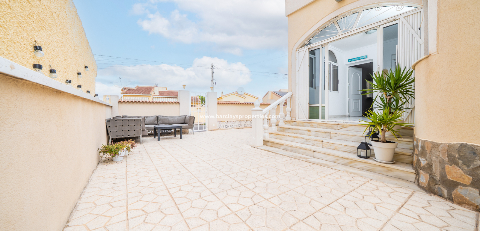 Revente - Maison Individuelle - Urb. La Marina