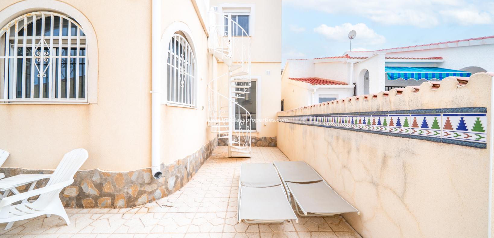 Revente - Maison Individuelle - Urb. La Marina