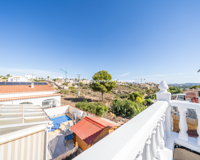 Revente - Maison Individuelle - Urb. La Marina