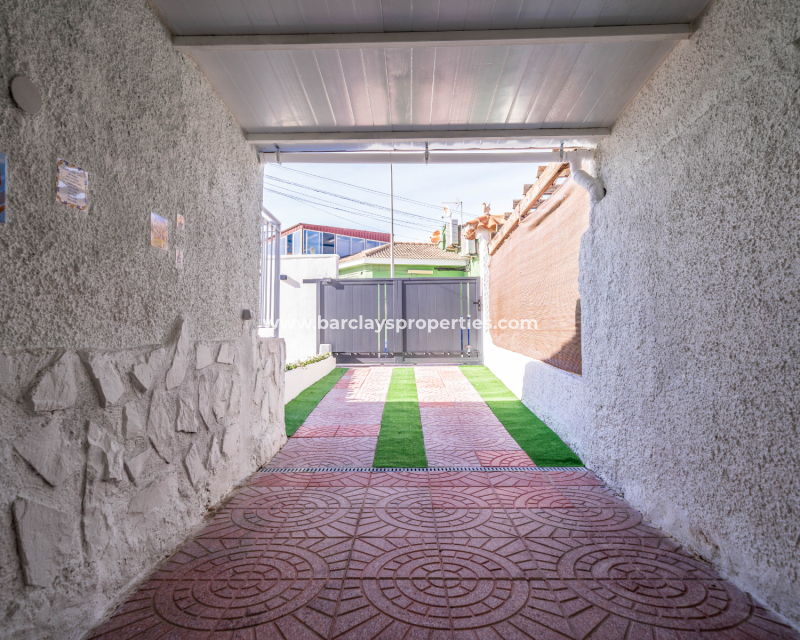 Revente - Maison Individuelle - Urb. La Marina