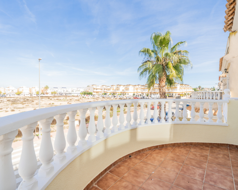 Revente - Maison Individuelle - Urb. La Marina