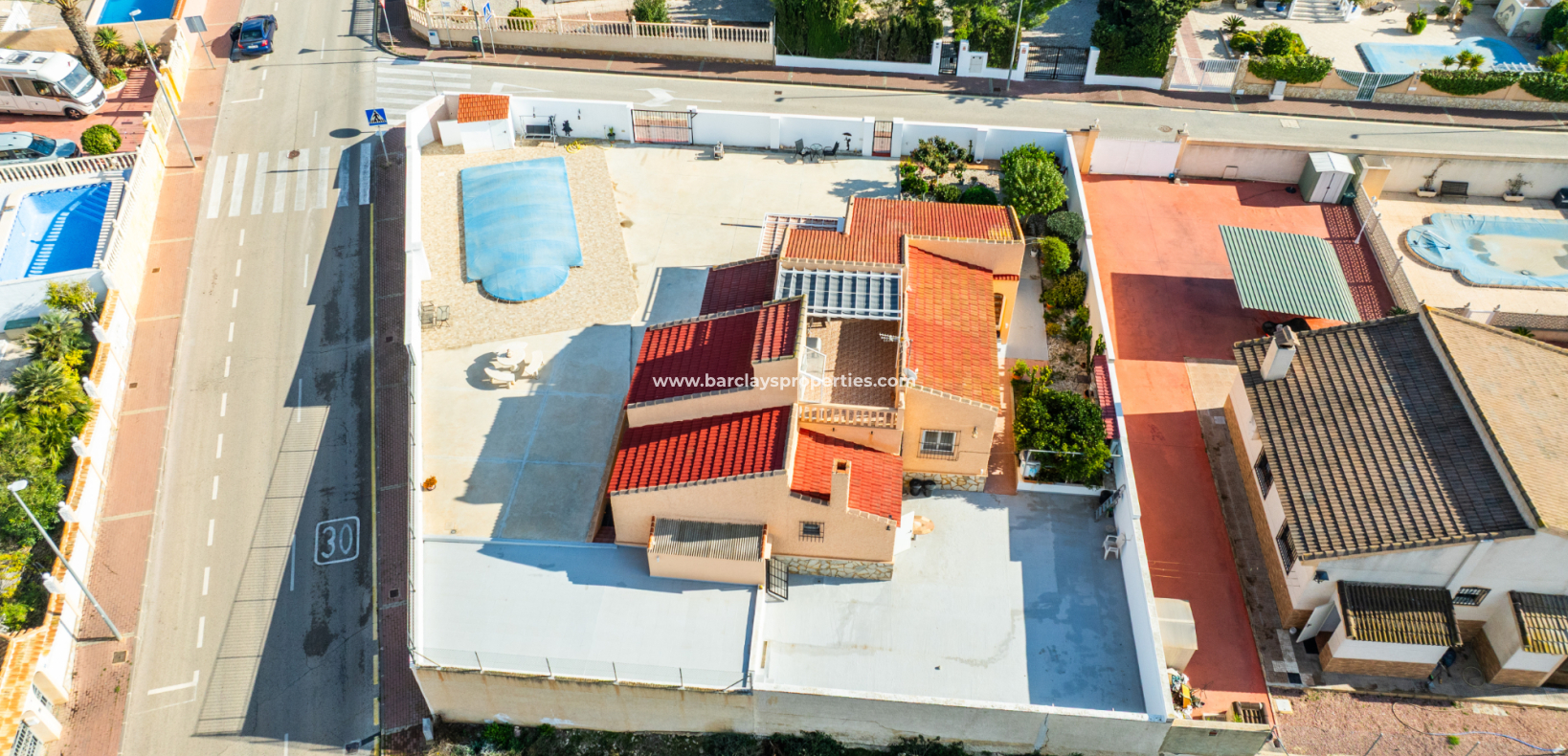 Revente - Maison Individuelle - Urb. La Marina