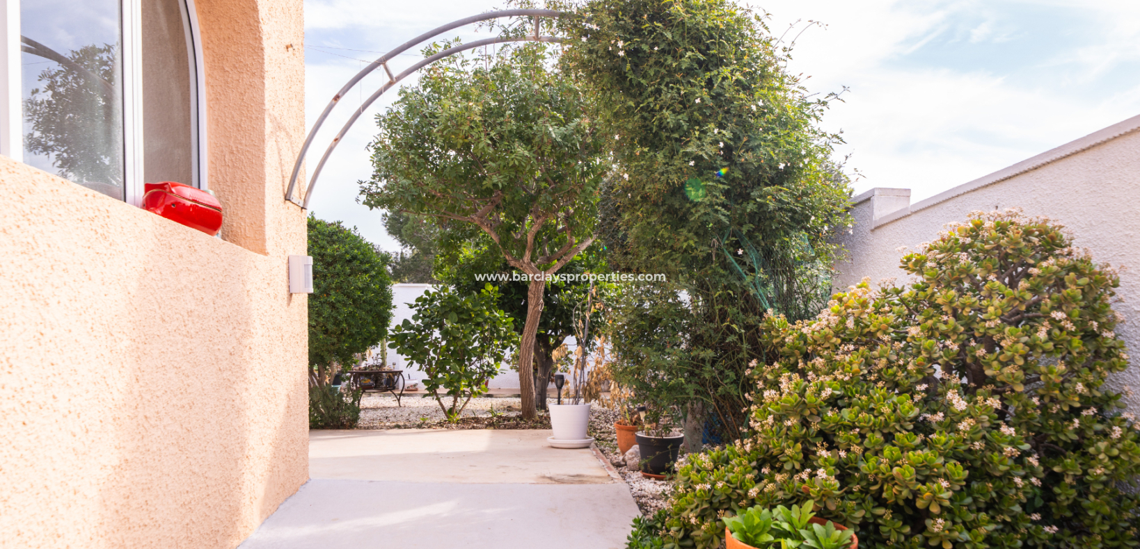 Revente - Maison Individuelle - Urb. La Marina