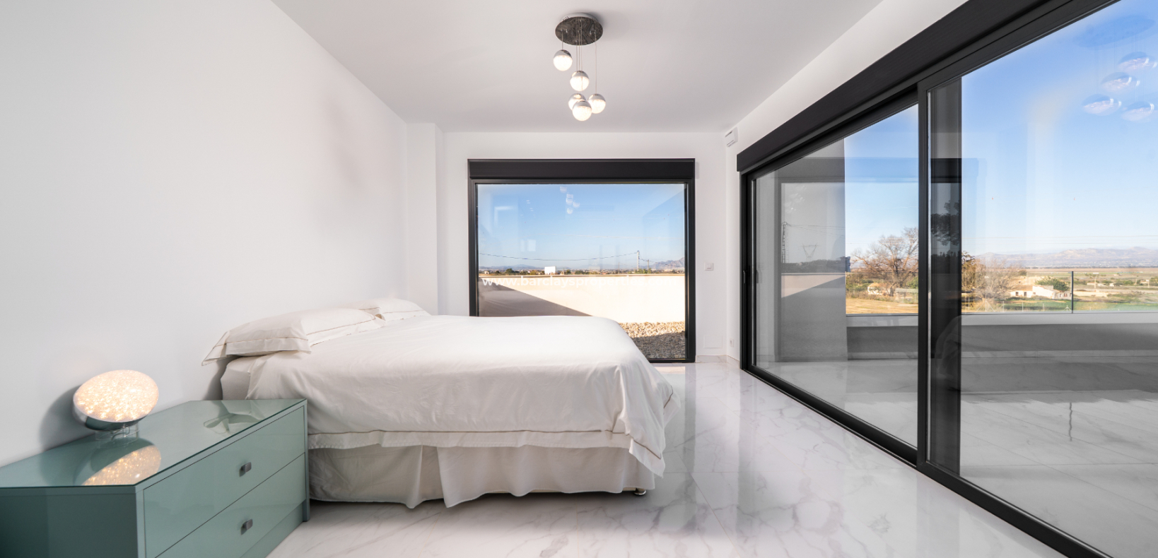 Revente - Maison Individuelle - Urb. La Marina