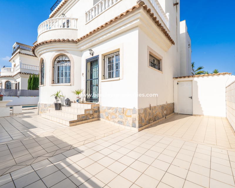 Revente - Maison Individuelle - Urb. La Marina
