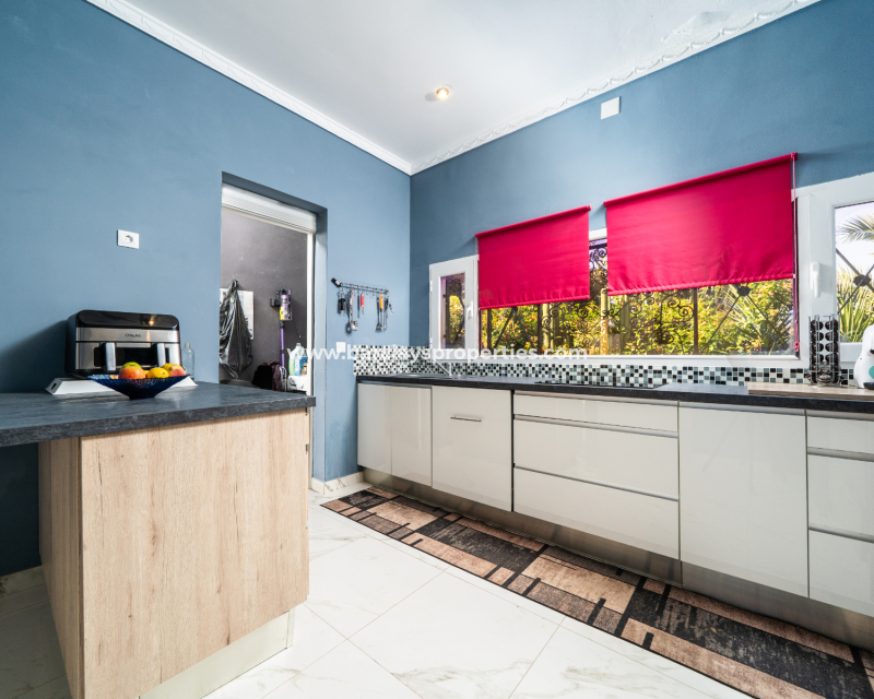 Revente - Maison Individuelle - Urb. La Marina