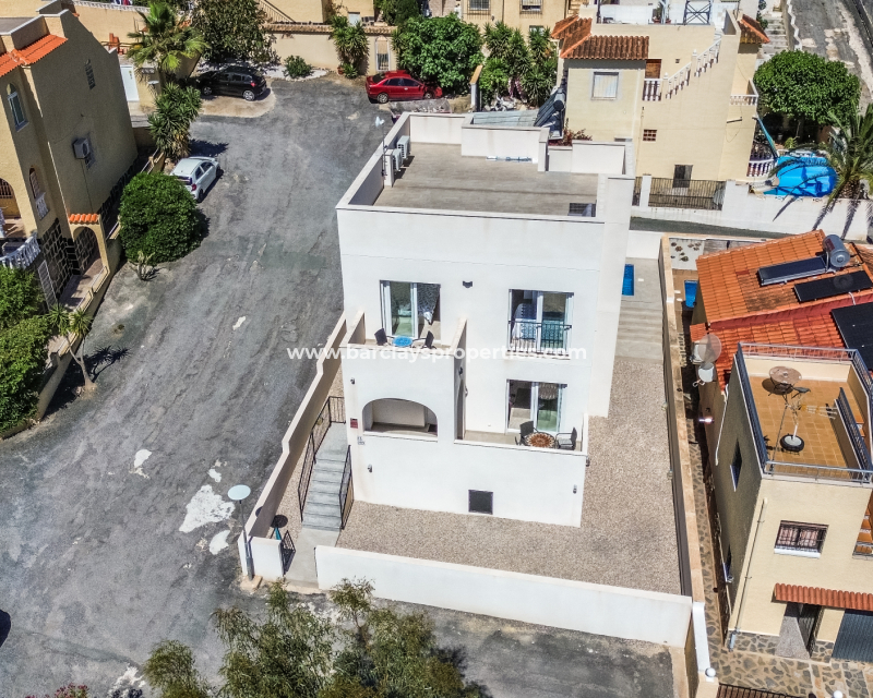 Revente - Maison Individuelle - Urb. La Marina
