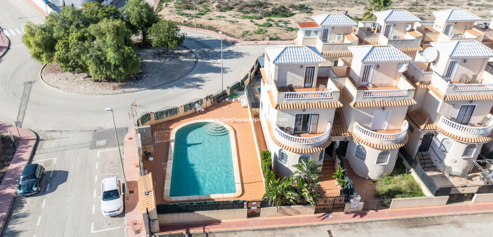 Revente - Maison Individuelle - Urb. La Marina
