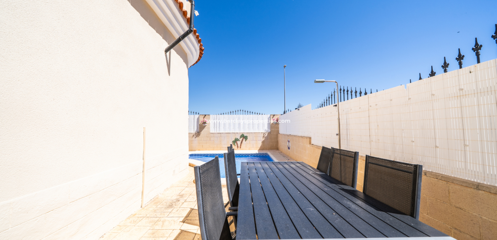 Revente - Maison Individuelle - Urb. La Marina