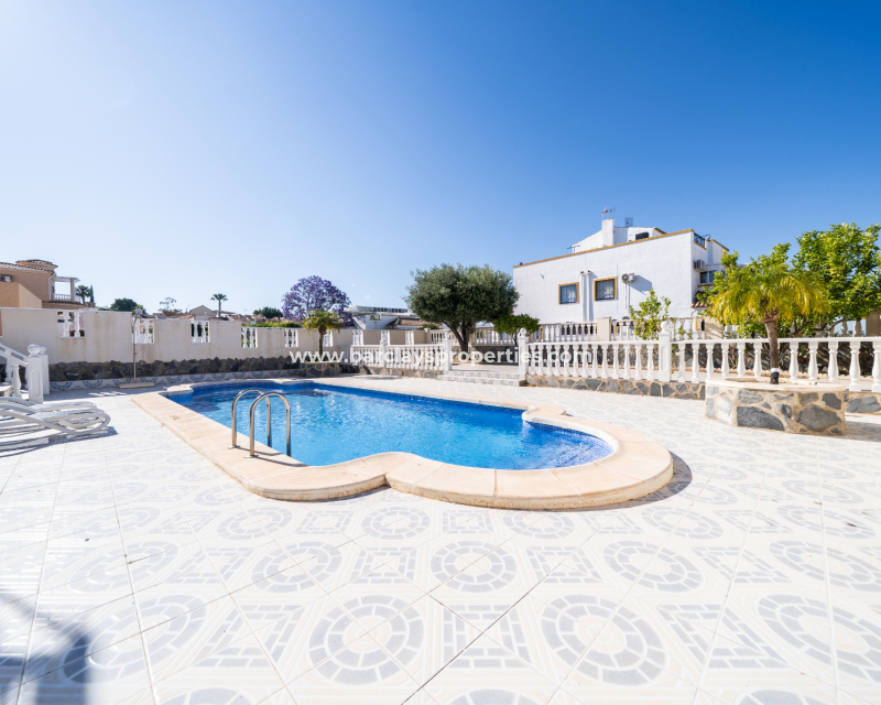 Revente - Maison Individuelle - Urb. La Marina
