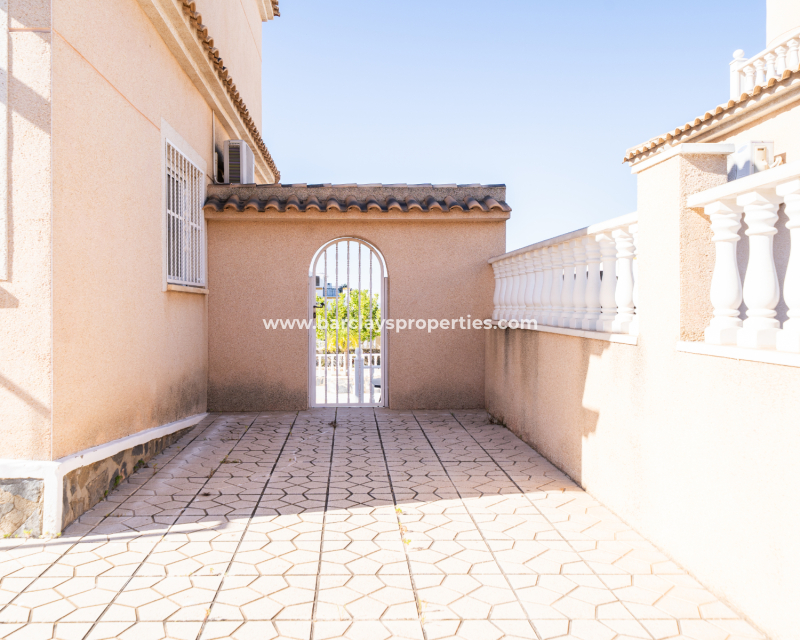 Revente - Maison Individuelle - Urb. La Marina