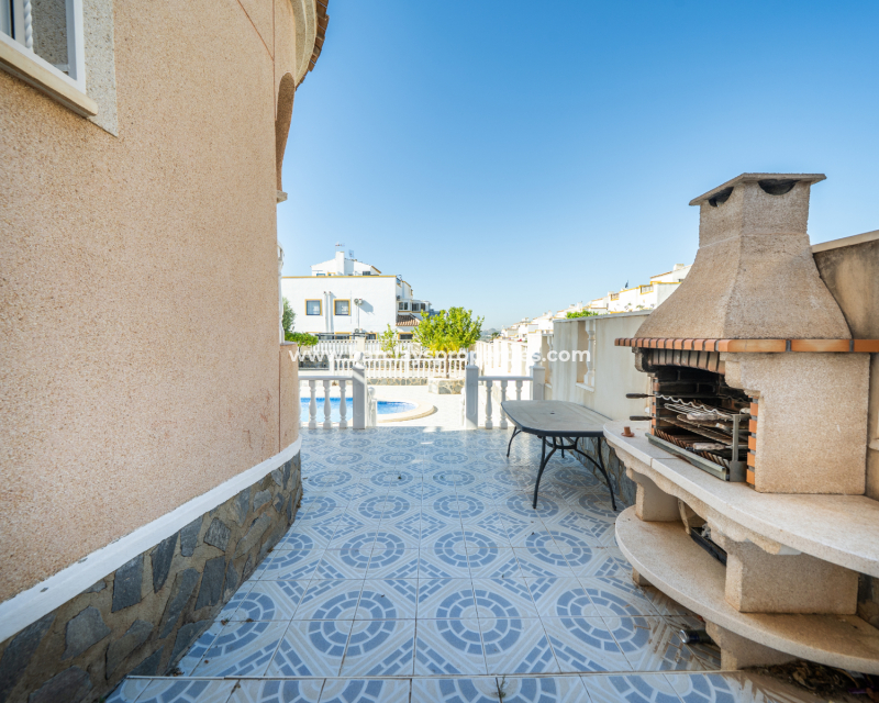 Revente - Maison Individuelle - Urb. La Marina