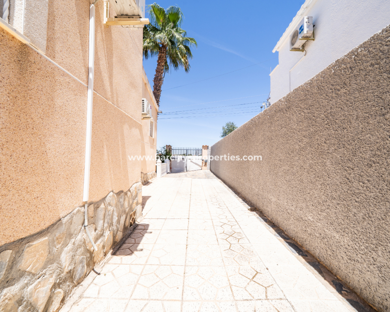 Revente - Maison Individuelle - Urb. La Marina