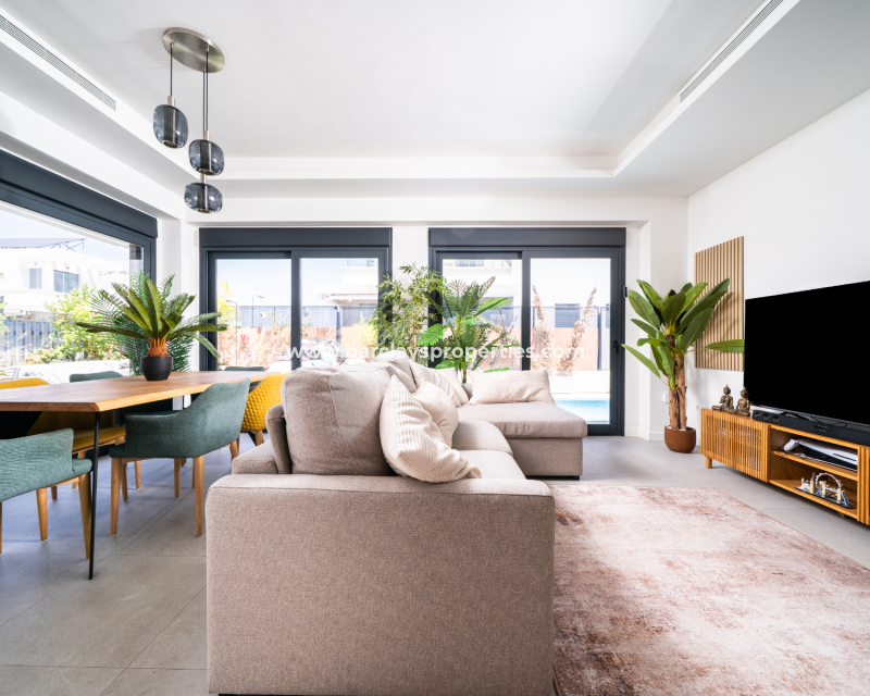 Revente - Maison Individuelle - Urb. La Marina