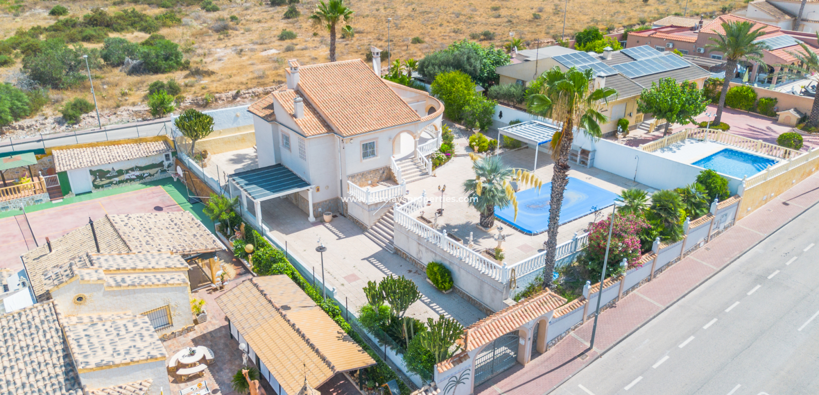 Revente - Maison Individuelle - Urb. La Marina