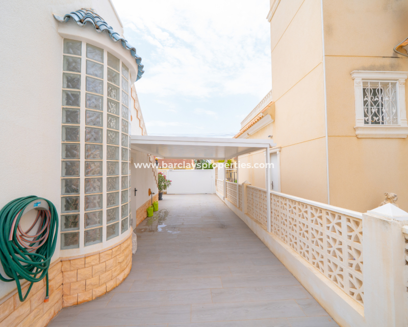 Revente - Maison Individuelle - Urb. La Marina