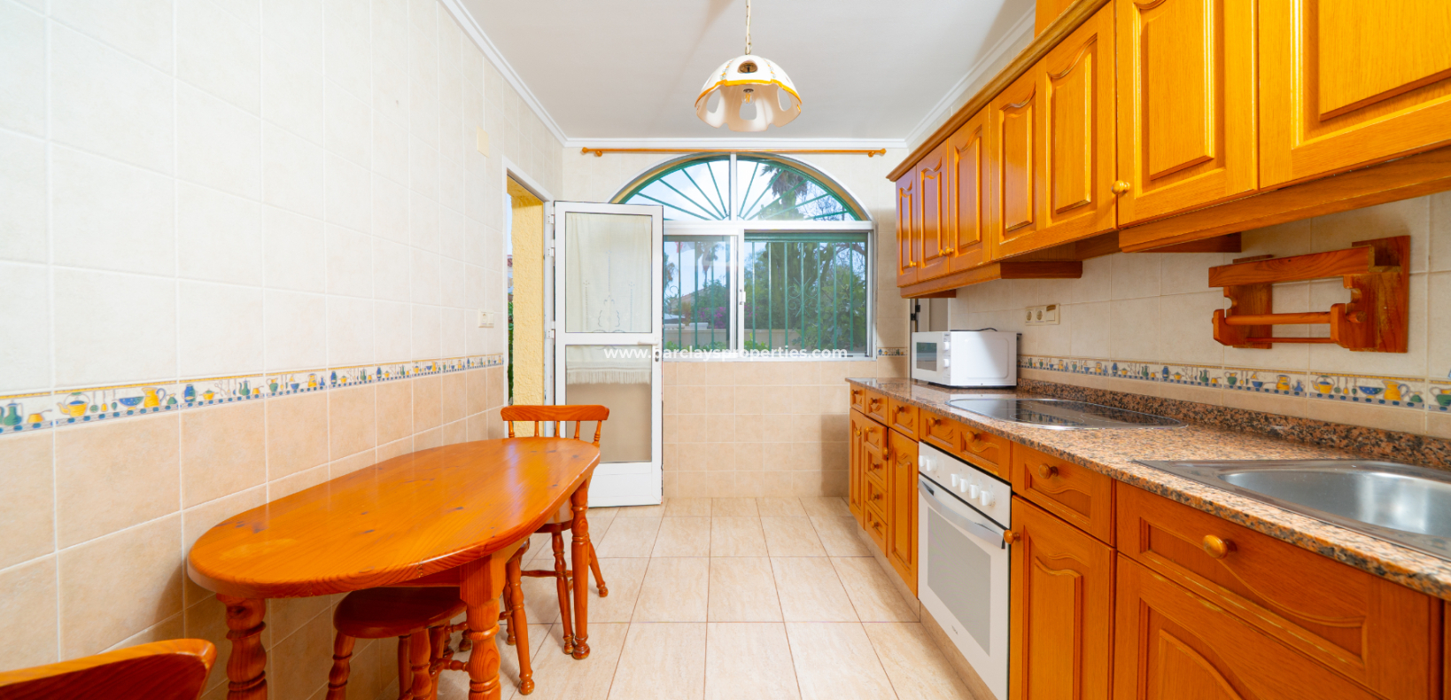 Revente - Maison Individuelle - Urb. La Marina