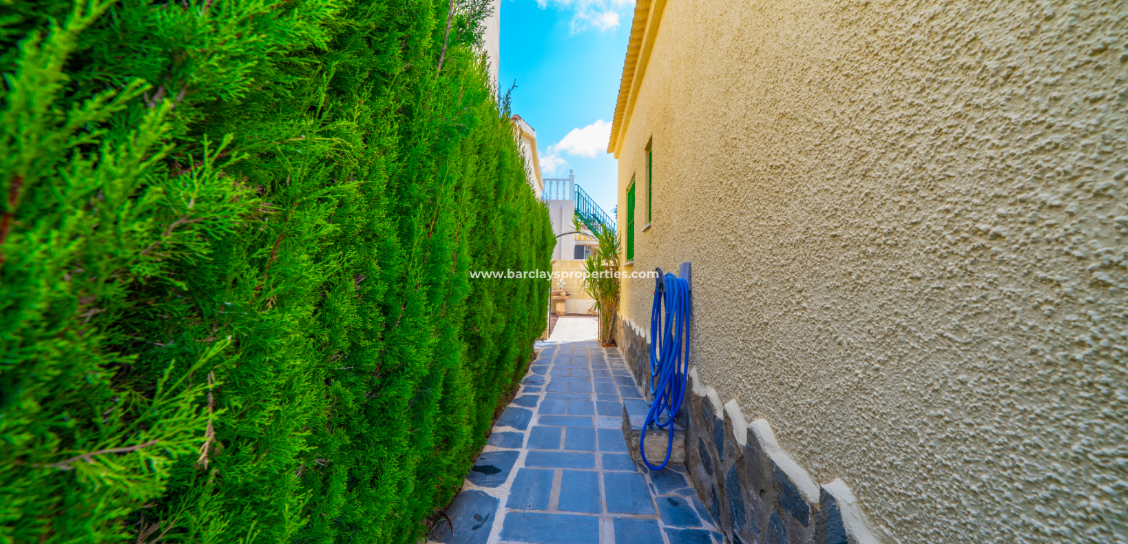 Revente - Maison Individuelle - Urb. La Marina