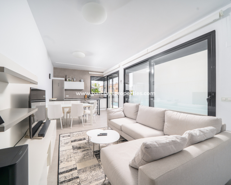 Revente - Maison Individuelle - Urb. La Marina