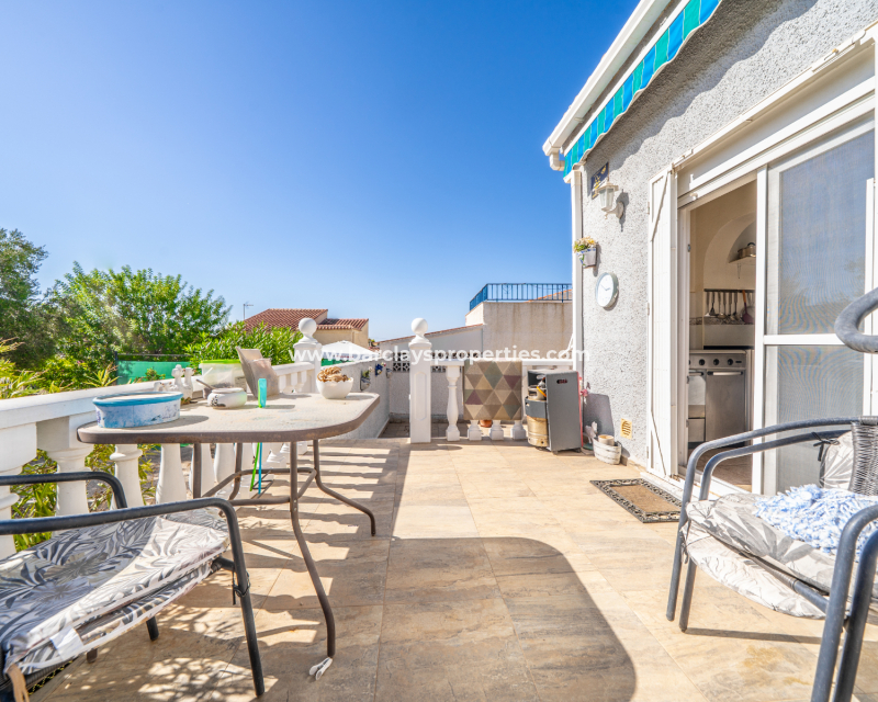 Revente - Maison Individuelle - Urb. La Marina