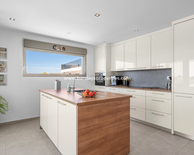 Revente - Maison Individuelle - Urb. La Marina