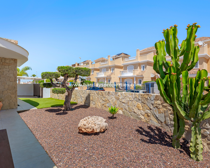 Revente - Maison Individuelle - Urb. La Marina