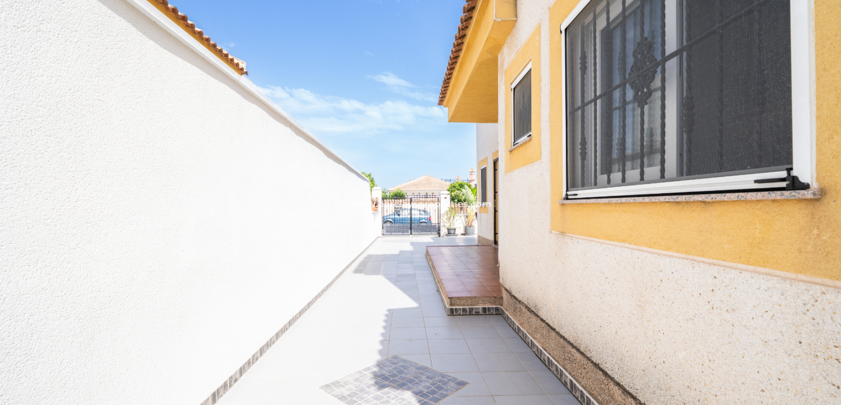 Revente -  Semi individuelle - Urb. La Marina