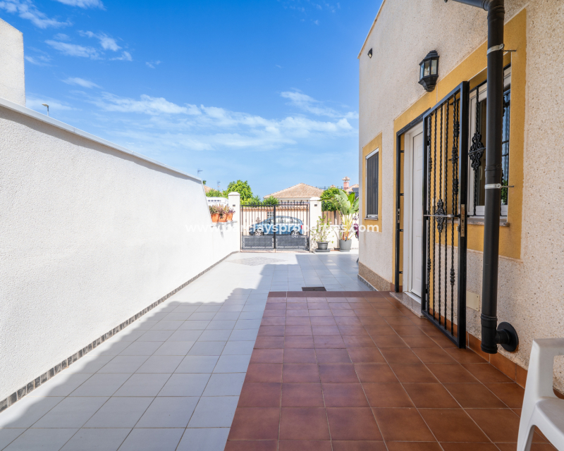 Revente -  Semi individuelle - Urb. La Marina