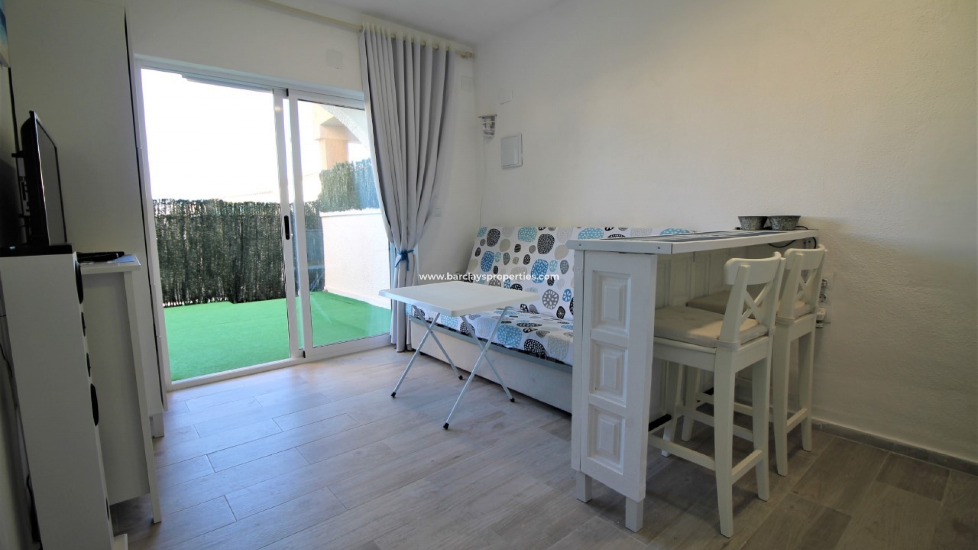 Rijhuis - Wederverkoop - Urb. La Marina - 4729