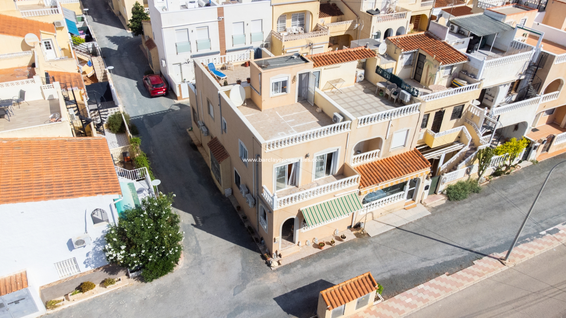 Rijhuis - Wederverkoop - Urb. La Marina - 5734