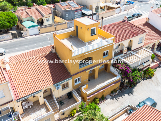 Rijhuis · Wederverkoop · Urb. La Marina · Urb. La Marina